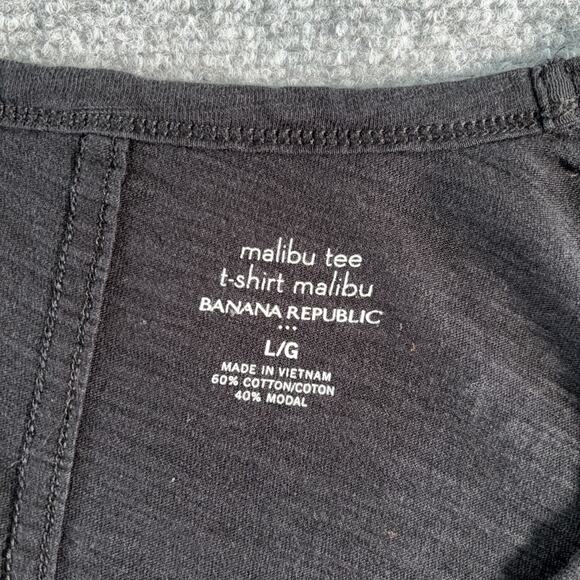 Banana Republic Malibu V-Neck Tee Black Women's Large 60% Cotton Modal - Picture 3 of 7
